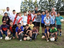 Escuelita de fútbol infantil Alba Juniors.