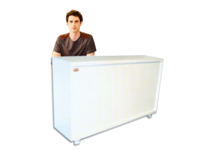 Mostrador con 2 estantes ciego