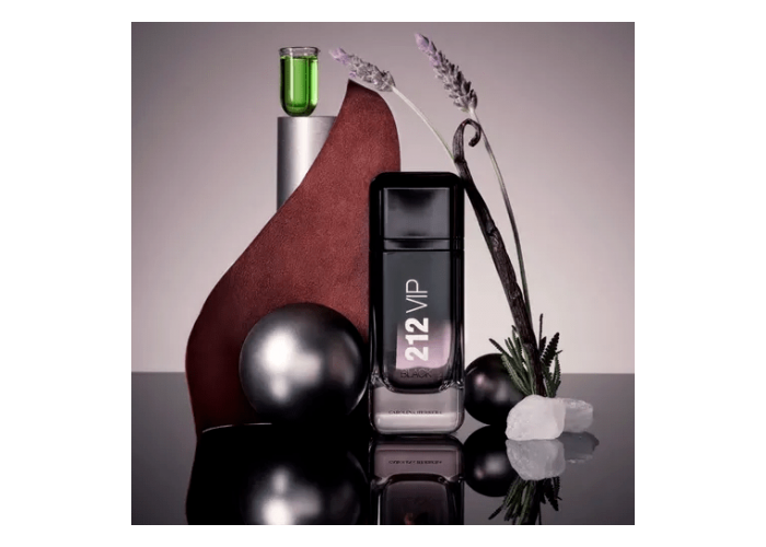 Perfume carolina herrera 212 vip black x 50 ml